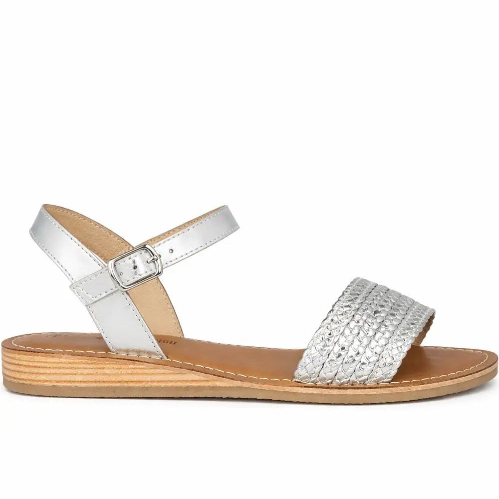 Women's Leather Strap Sandal with Buckle Fastening and Cushioned Sole