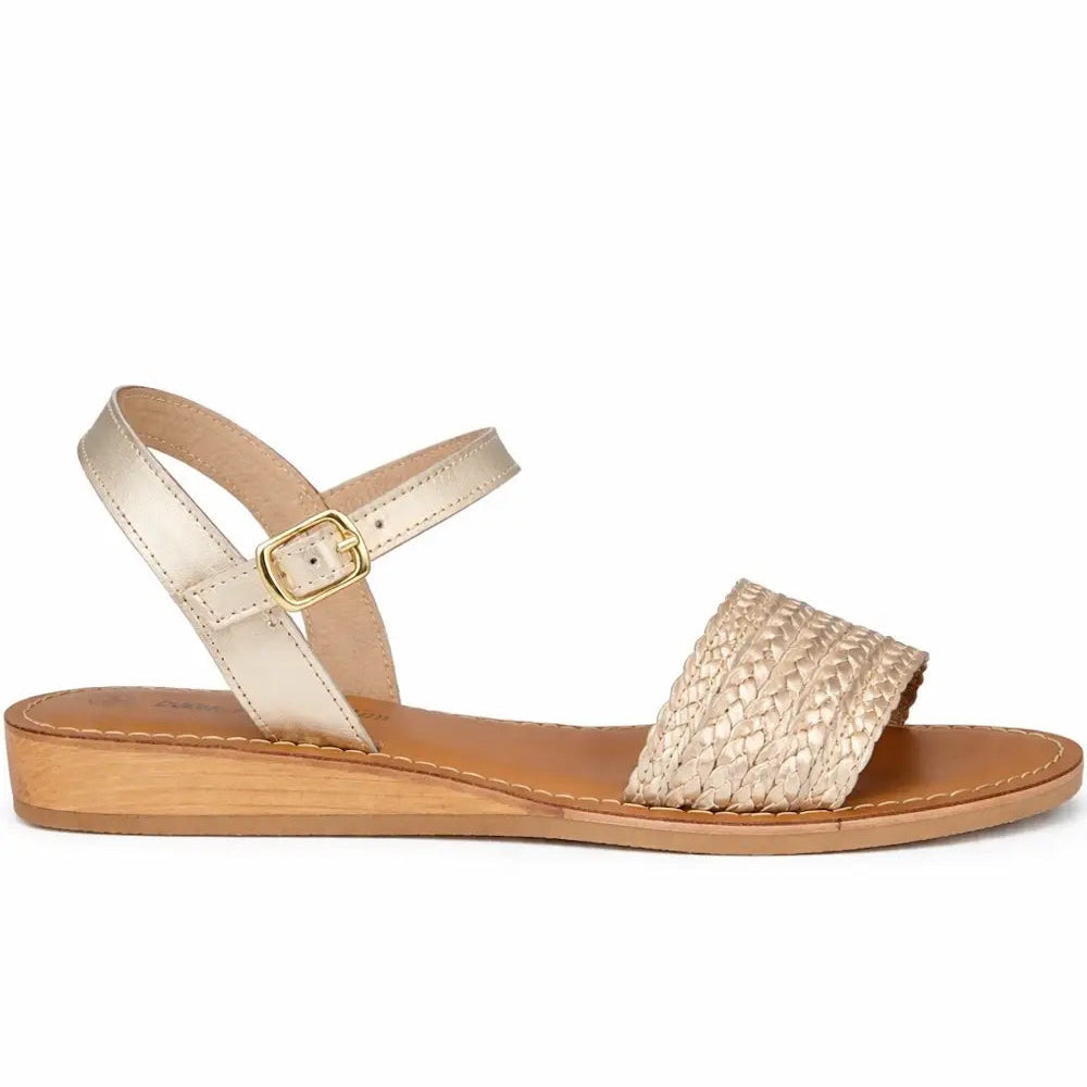 Women's Leather Strap Sandal with Buckle Fastening and Cushioned Sole