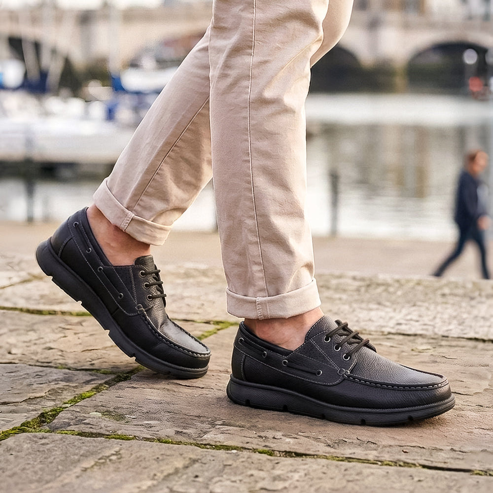 Men's Lace-Up Moc Toe Casual Shoe with Cushioned Sole